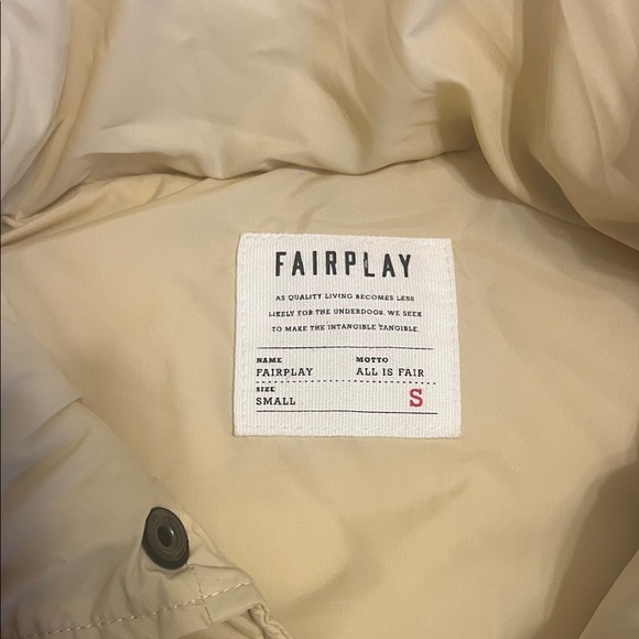 Women's Cream Quilted Vest - Picture 2 of 5